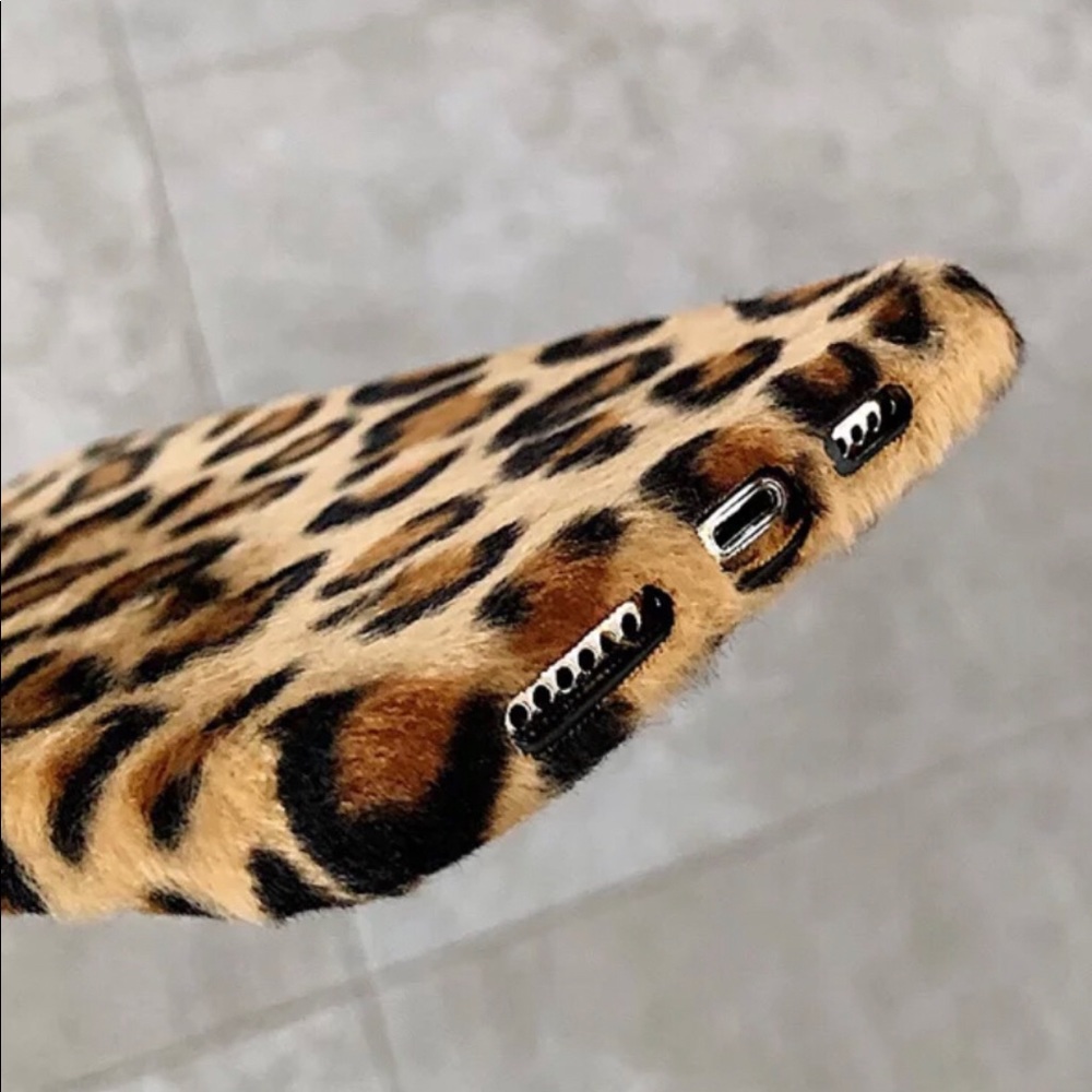 iPhone X Case Fuzzy Leopard Cell Phone Case - Picture 4 of 6